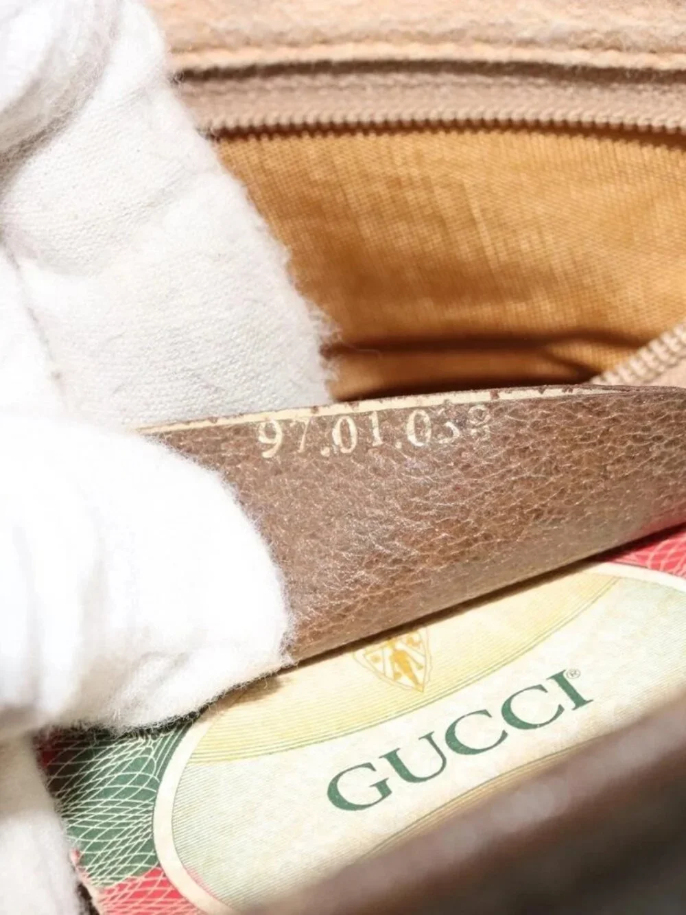GUCCI GG Supreme Clutch Bag PVC Beige Gold 97 01 038 Auth 173939